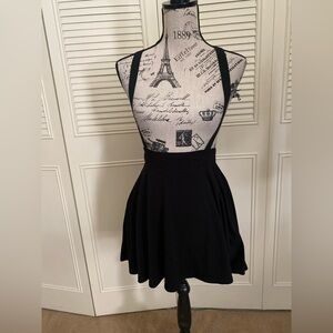 Hot Topic black suspender circle skirt pockets